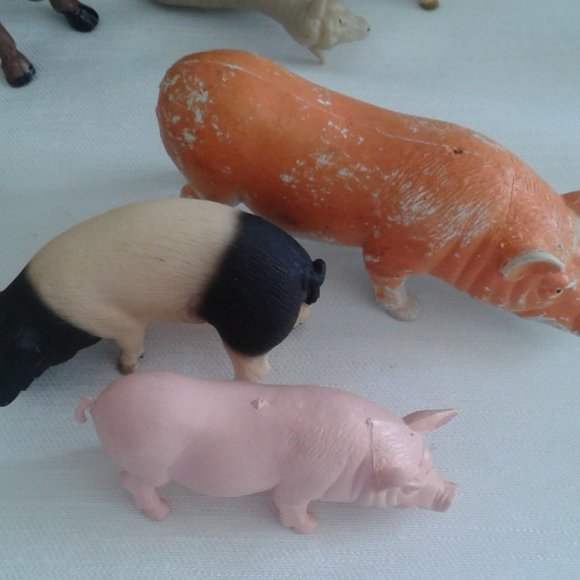 32 Rubber Animals - Picture 11 of 16